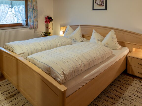 FW-Bergblick-Schlafzimmer2a__Gross_.jpg